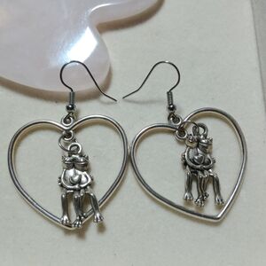 Adorable frogs in love heart hoop dangles
